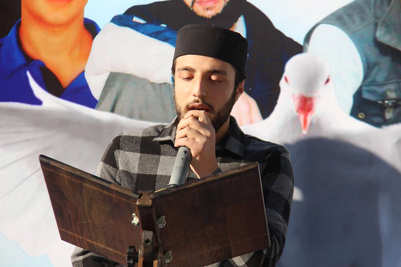 6-8 Ekim şehitleri şehadetlerinin 7'nci yılında kabirleri başında anıldı 6-8 Ekim şehitleri şehadetlerinin 7'nci yılında kabirleri başında anıldı